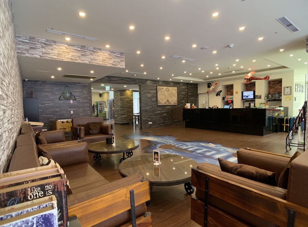 Skyone Hotel 10/72