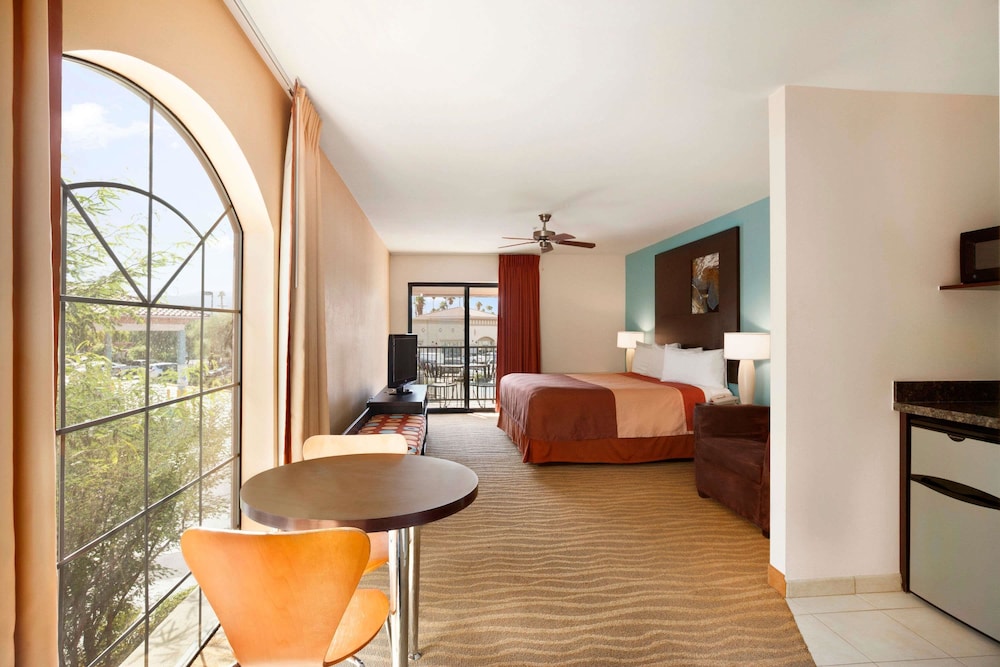Super 8 By Wyndham Indio 15/28