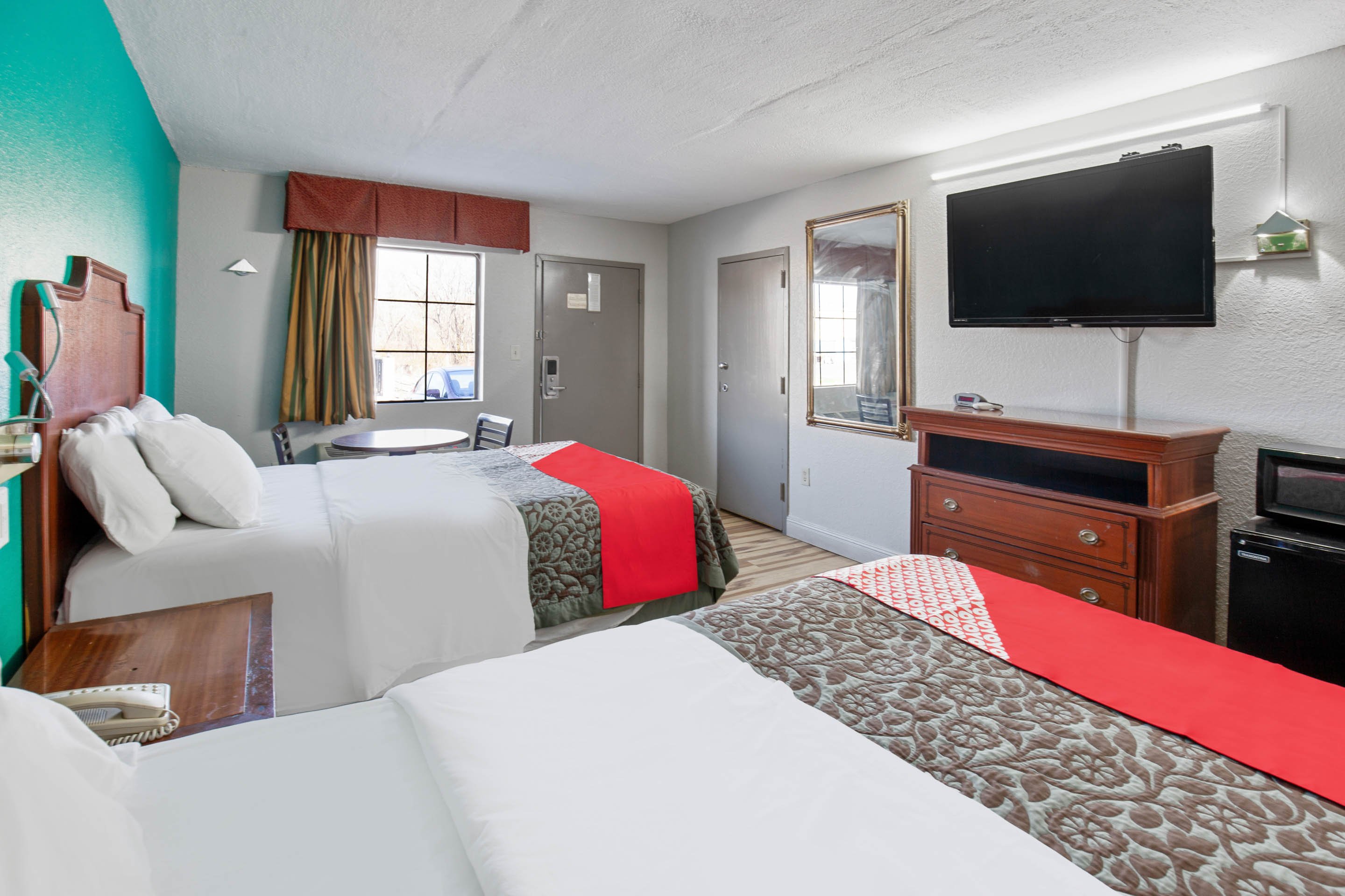 2 Full Bed Accessible