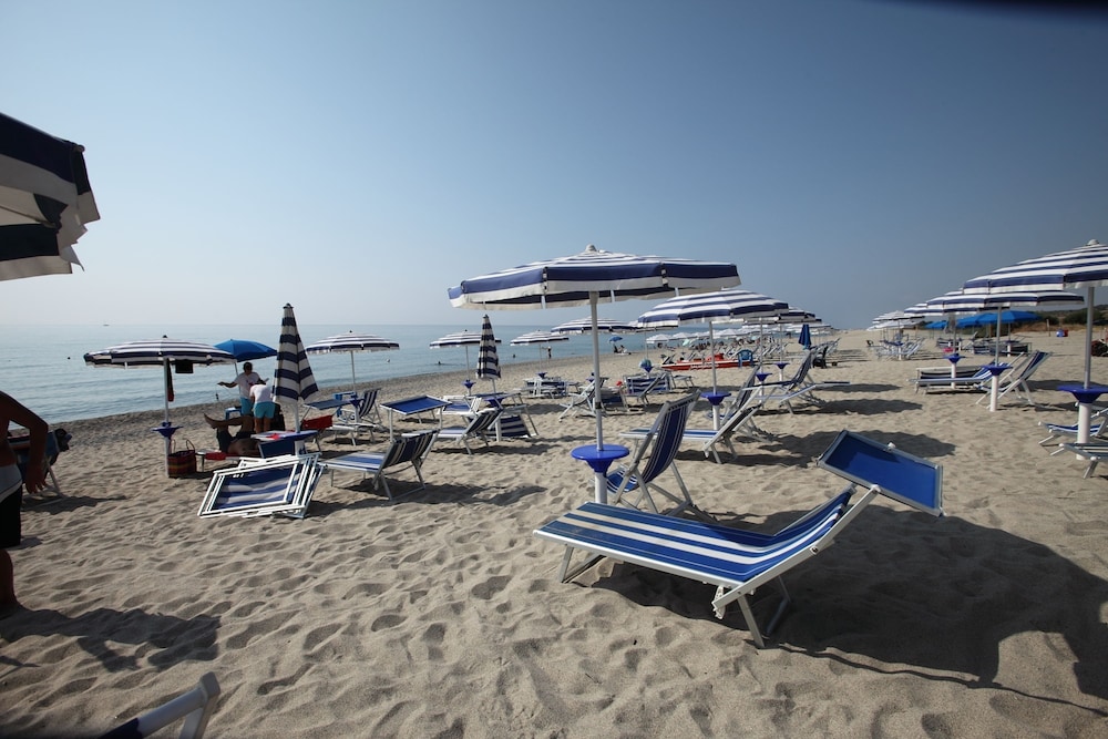 Il Partenone Resort Hotel 8/29