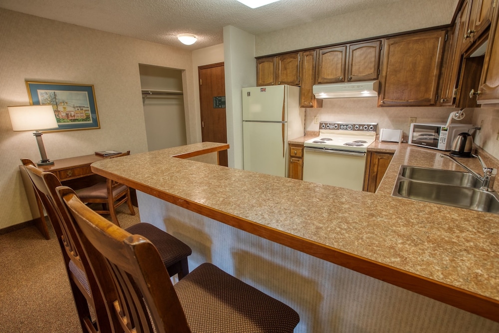 Sophie Station Suites 32/32
