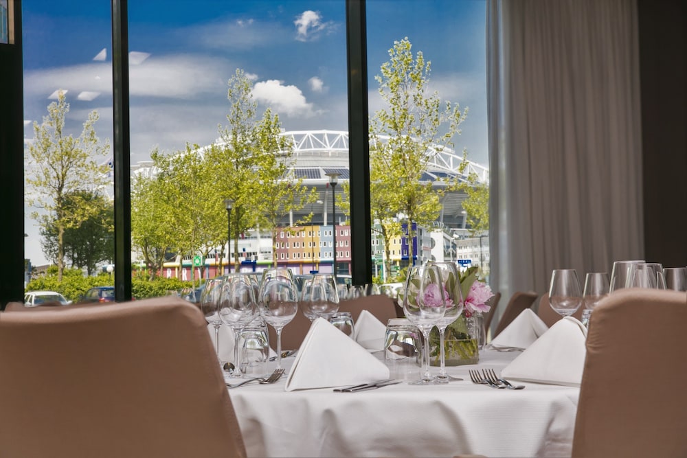 Holiday Inn Express Amsterdam Arena Towers 57/74