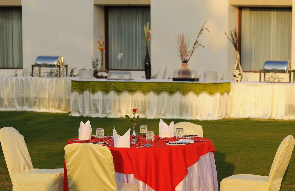 INDER RESIDENCY 41/58