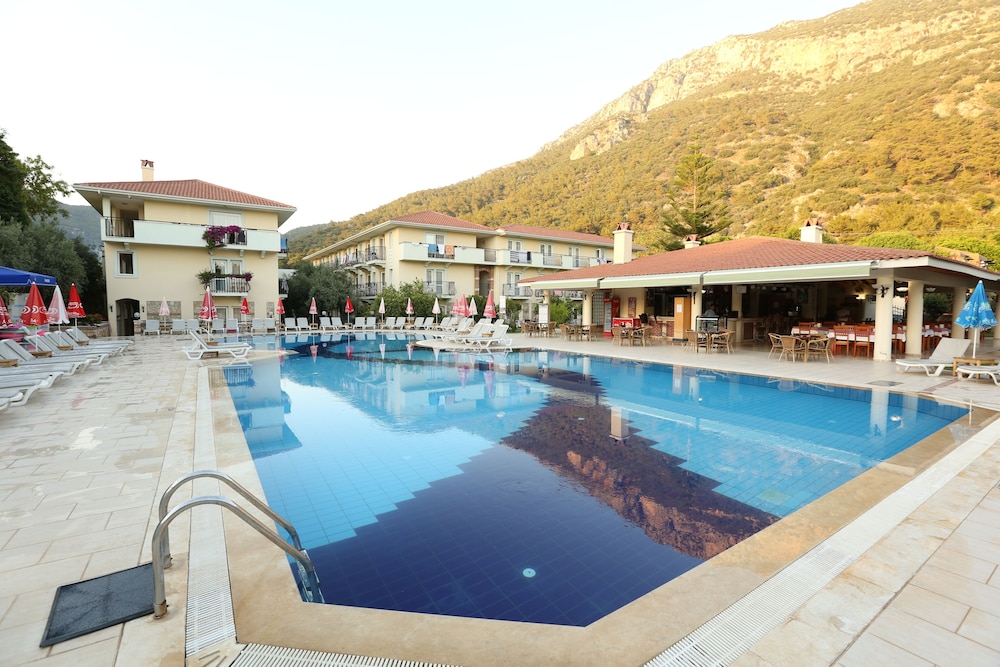 Mavruka Hotel 9/60
