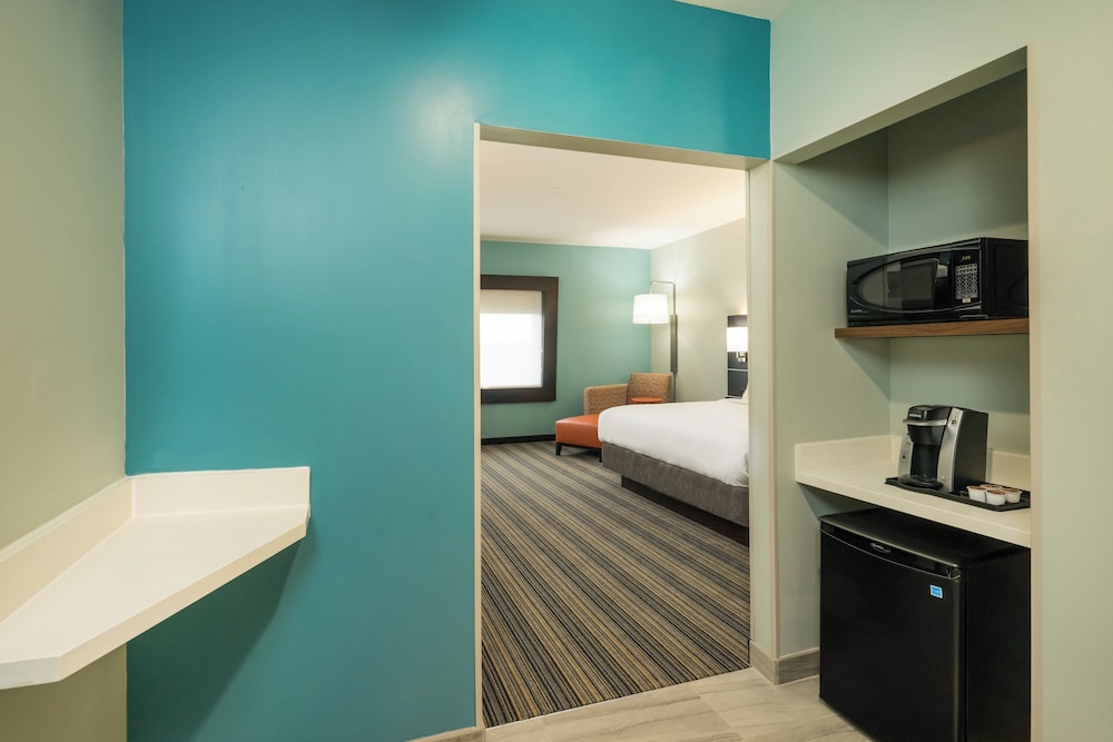 Standard, 2 Queen Beds, Accessible, Holiday Inn Express Suites Greenville Se Simpsonville 5/6