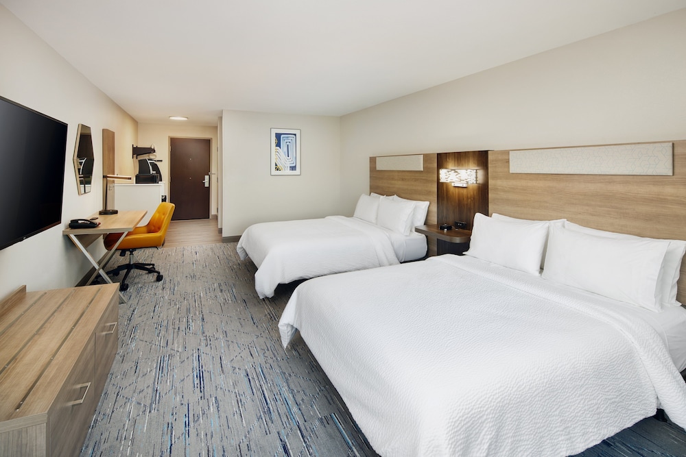Holiday Inn Express Hotel And Suites Bridgeport 11/50