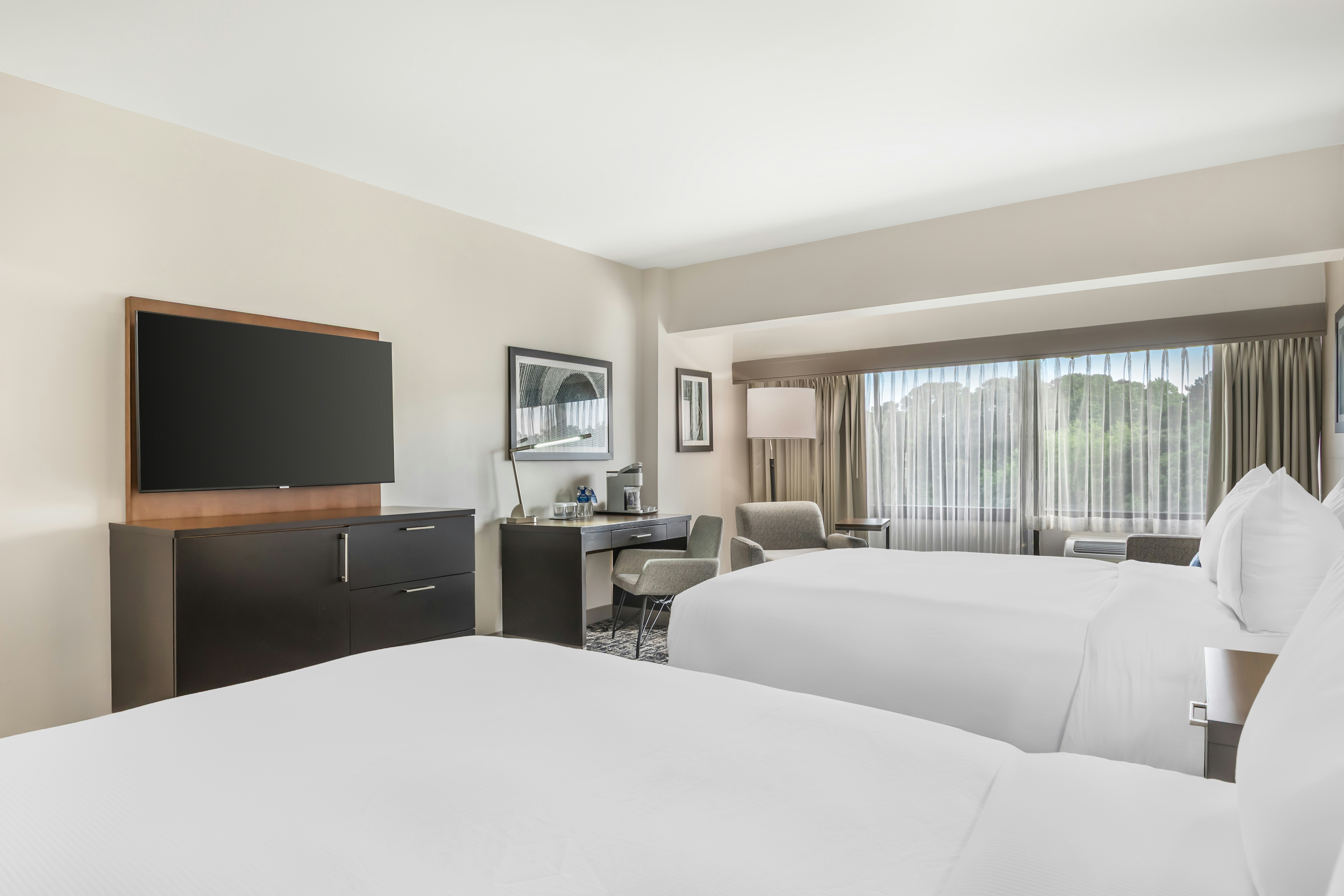 غرفة بسريرين كوين مع أريكة، DoubleTree by Hilton Williamsburg 3/4