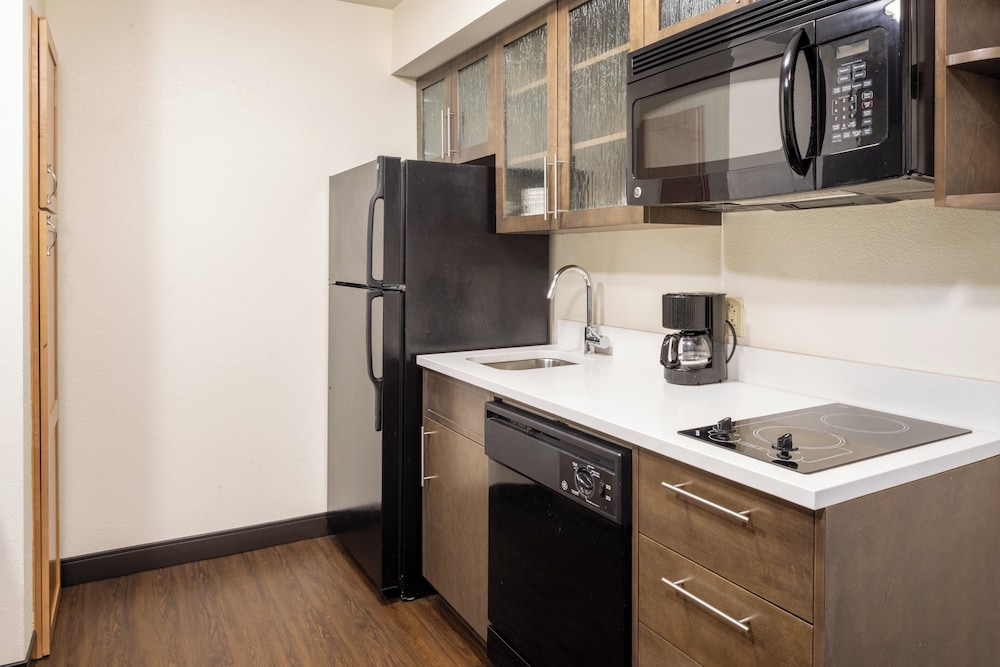 Candlewood Suites Windsor Locks Bradley Arpt 56/56