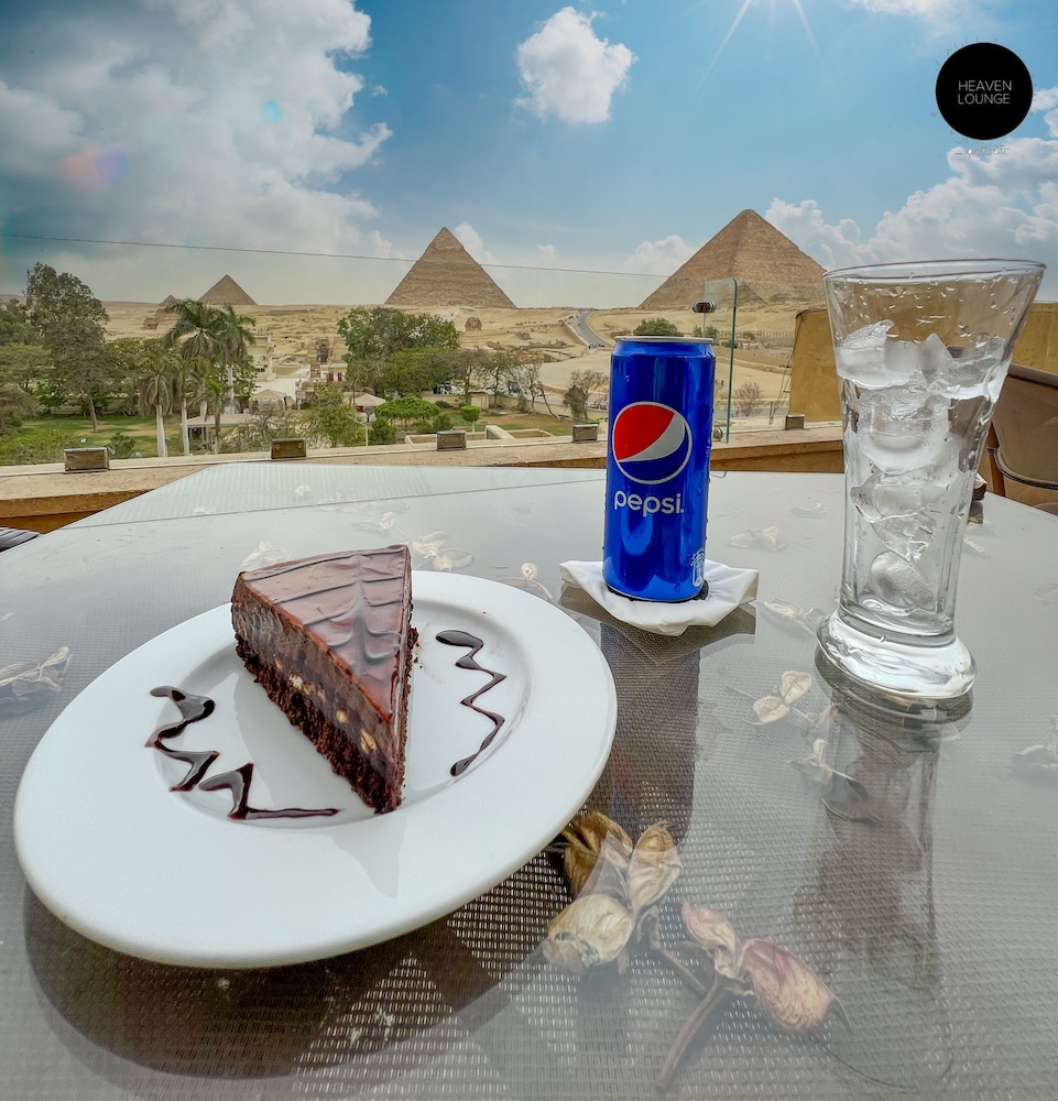 Giza Pyramids View Inn 18/50