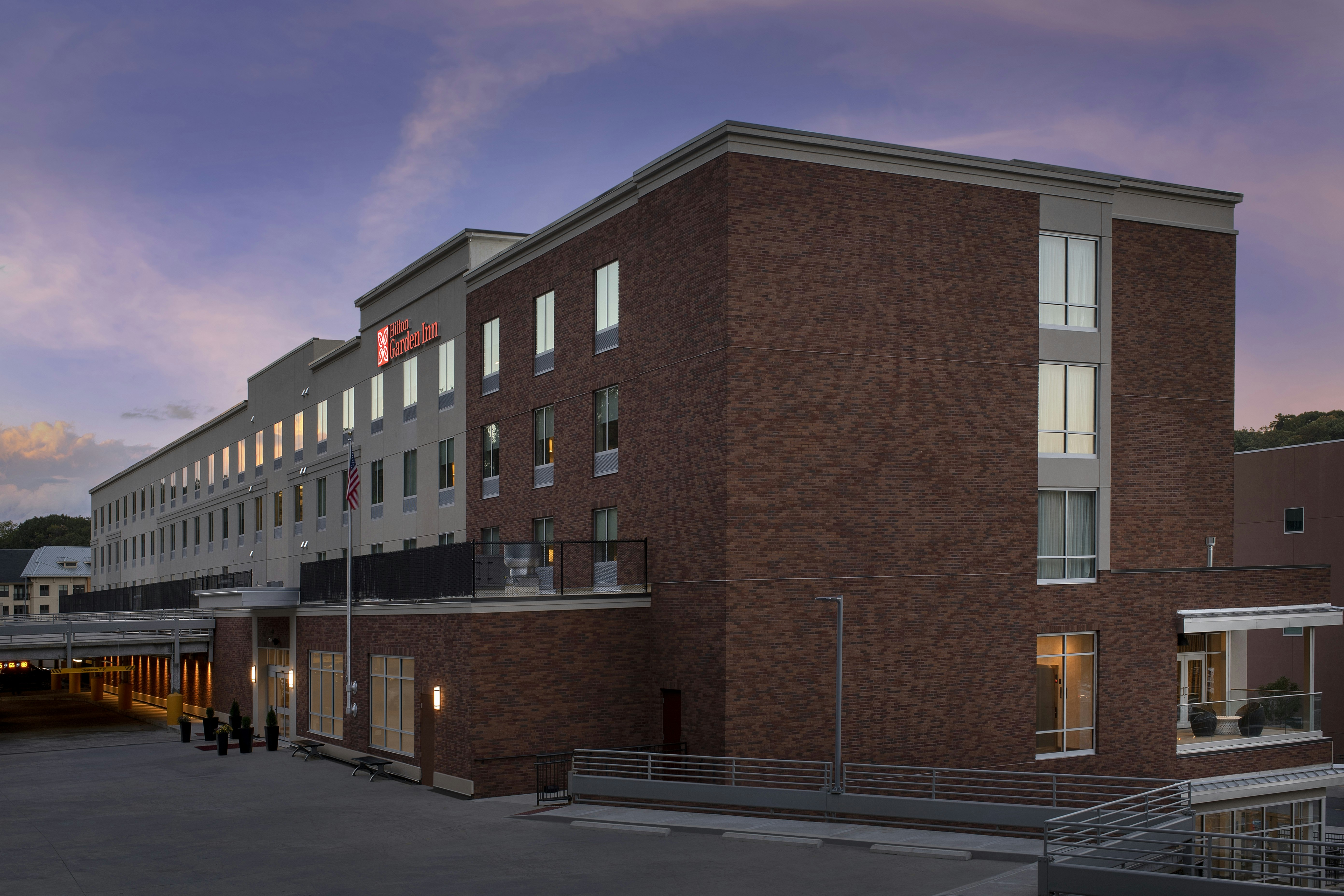 HILTON GARDEN INN WESTCHESTER DOBBS FERRY in Ardsley - NY