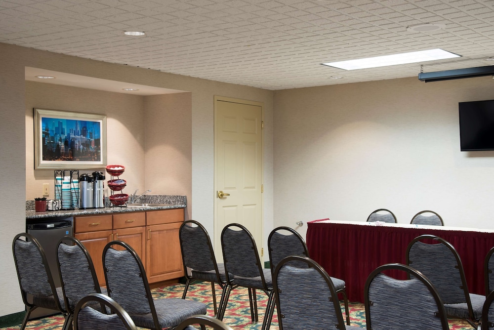 Homewood Suites Columbus, OH - Airport 51/57