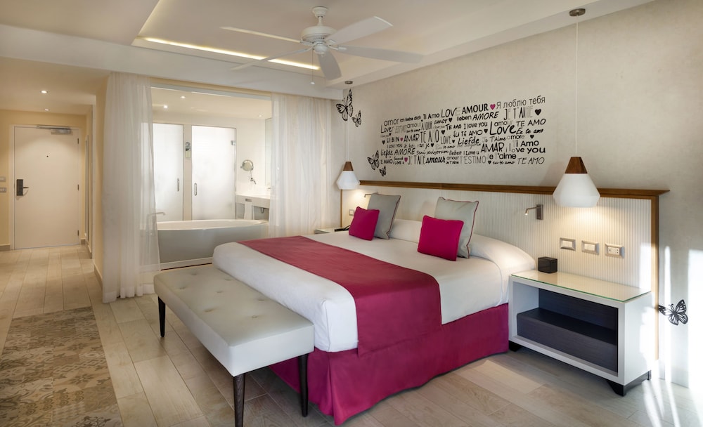 Swim Up, Romance, Deluxe, Single Bed
