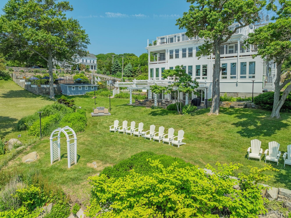 The Yankee Clipper Inn 36/50
