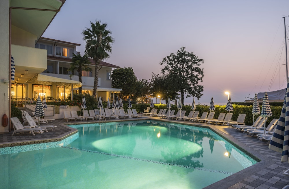 Hotel Nettuno 7/60