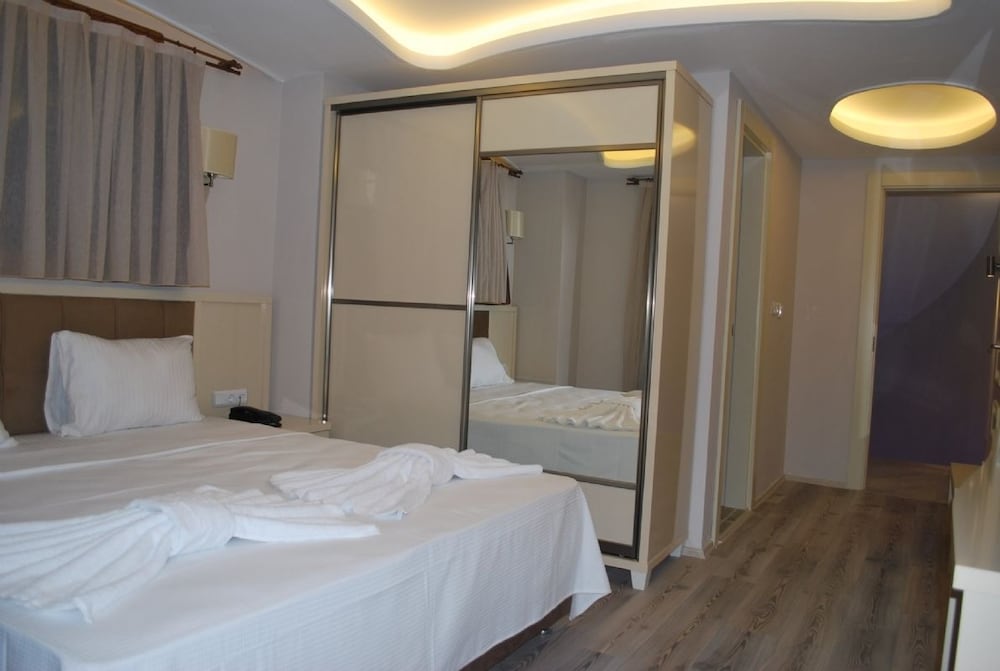 Funda Hotel 11/30