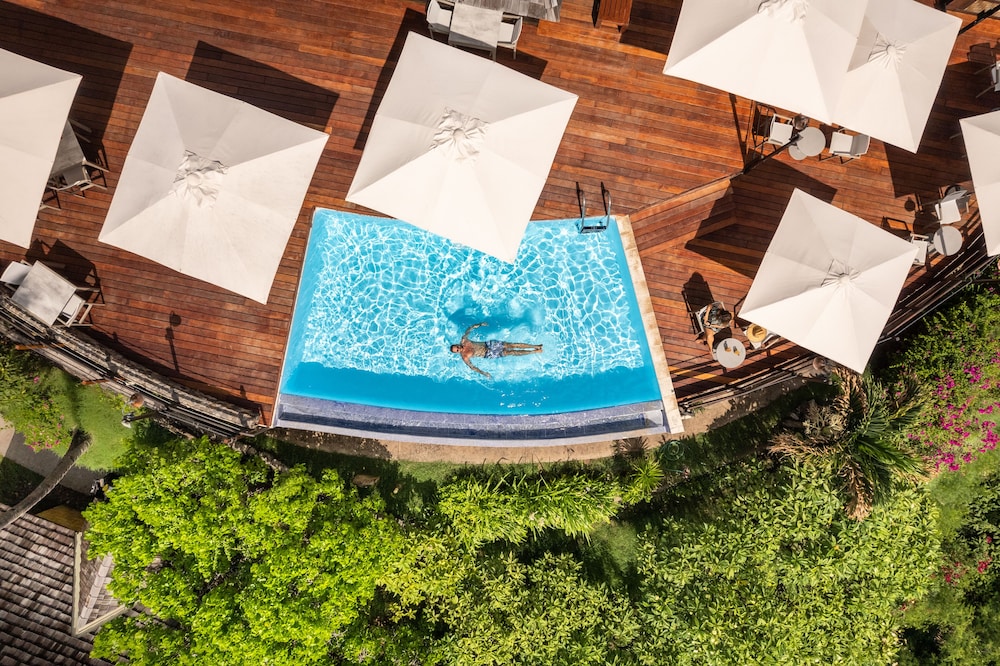 NUKU HIVA KEIKAHANUI PEARL LODGE 34/56
