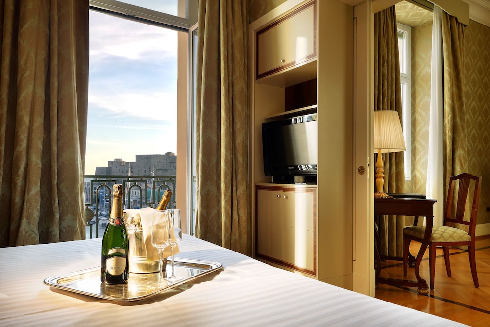 Eurostars Hotel Excelsior 17/76