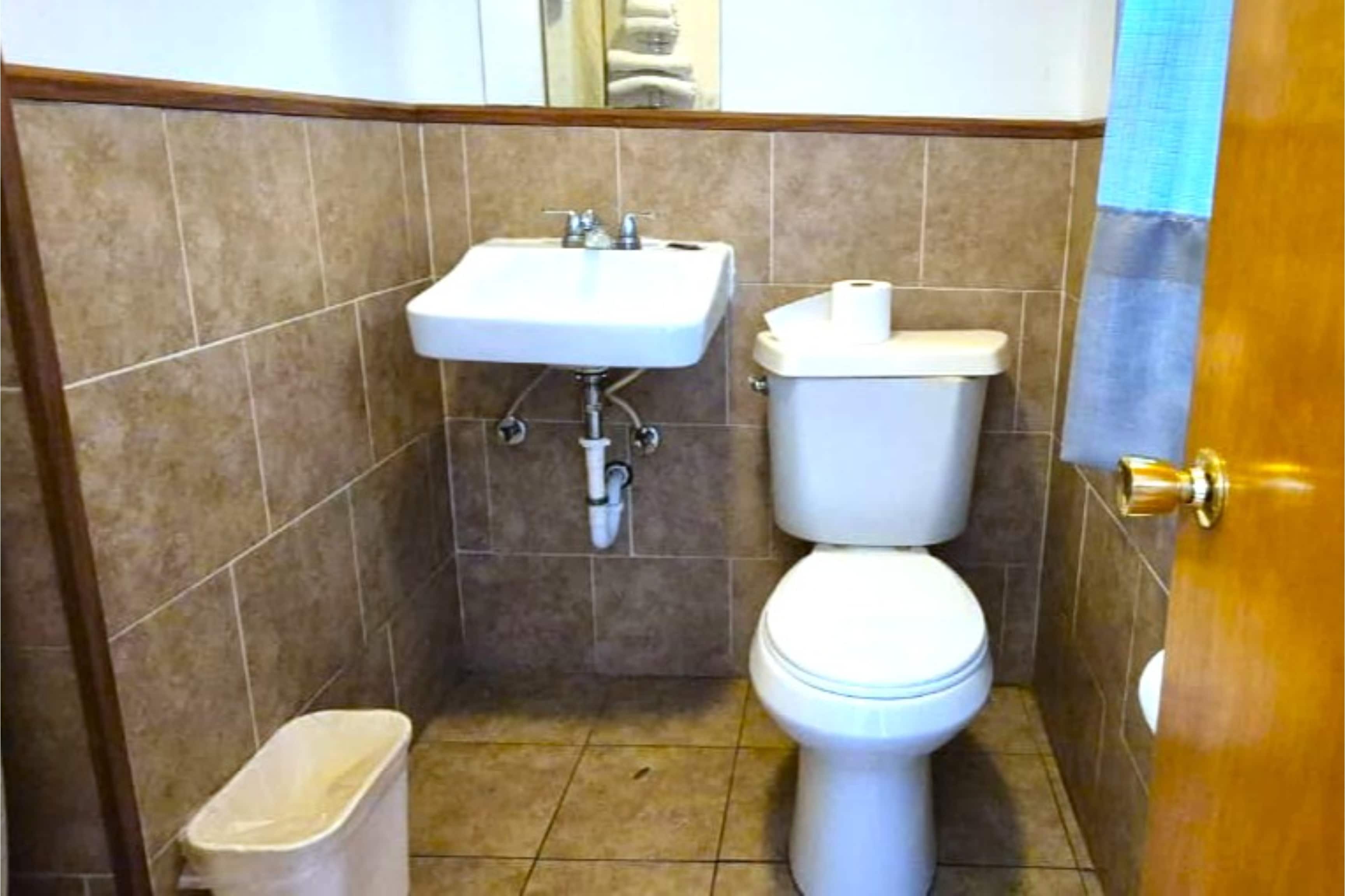 Economy Inn Cadillac MI by Hotel O 39/42