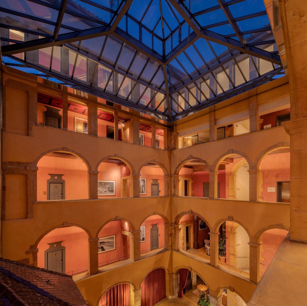 Cour des Loges Lyon, A Radisson Collection Hotel 6/79