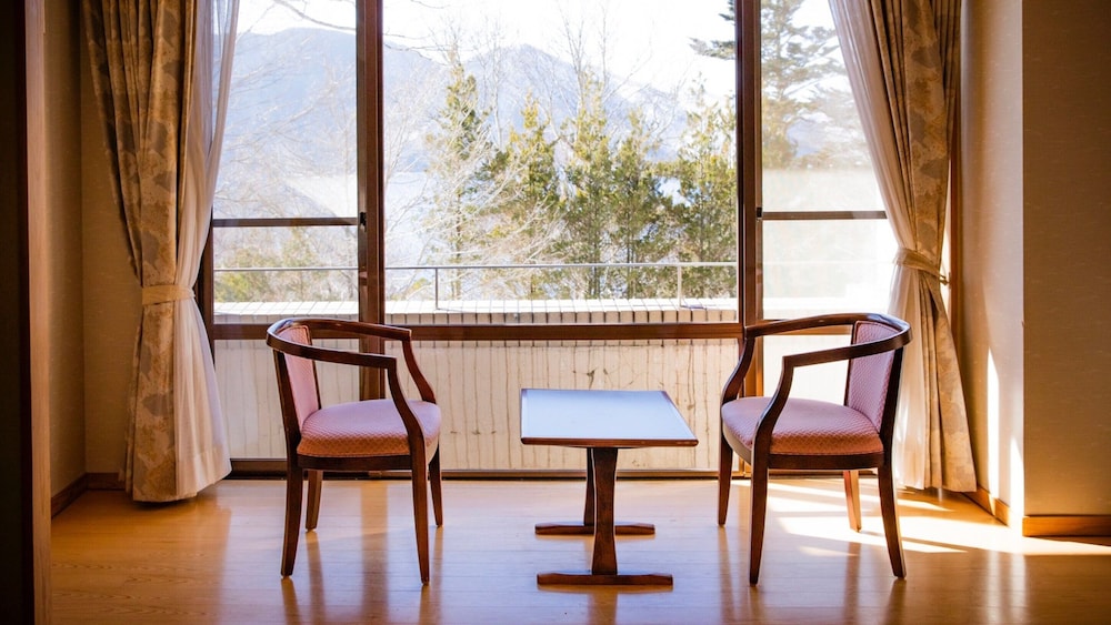 Lake Side Nikko Hotel 52/68