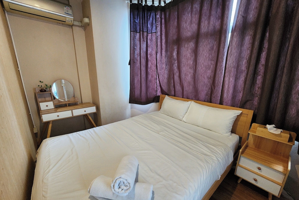 Ease Hostel 8/34