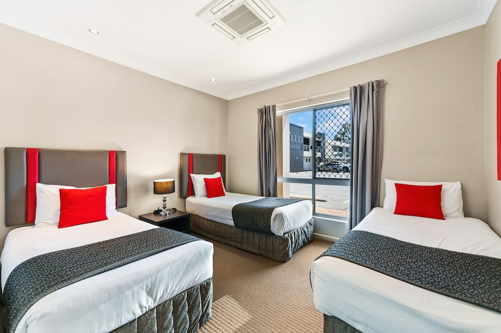 2 BEDROOMS, DELUXE, APARTMENT