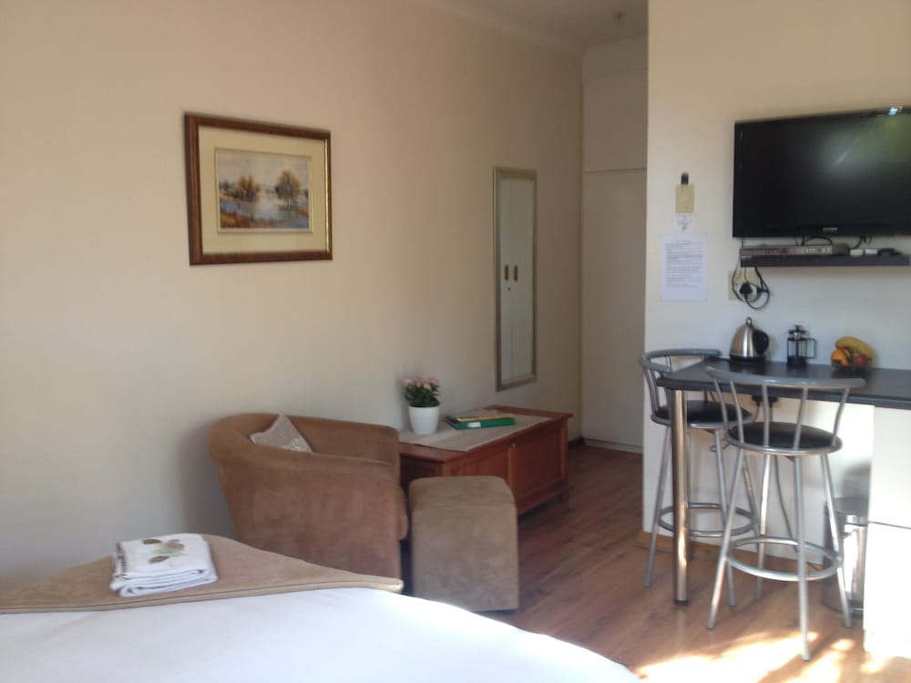 The Nook B&B 9/40