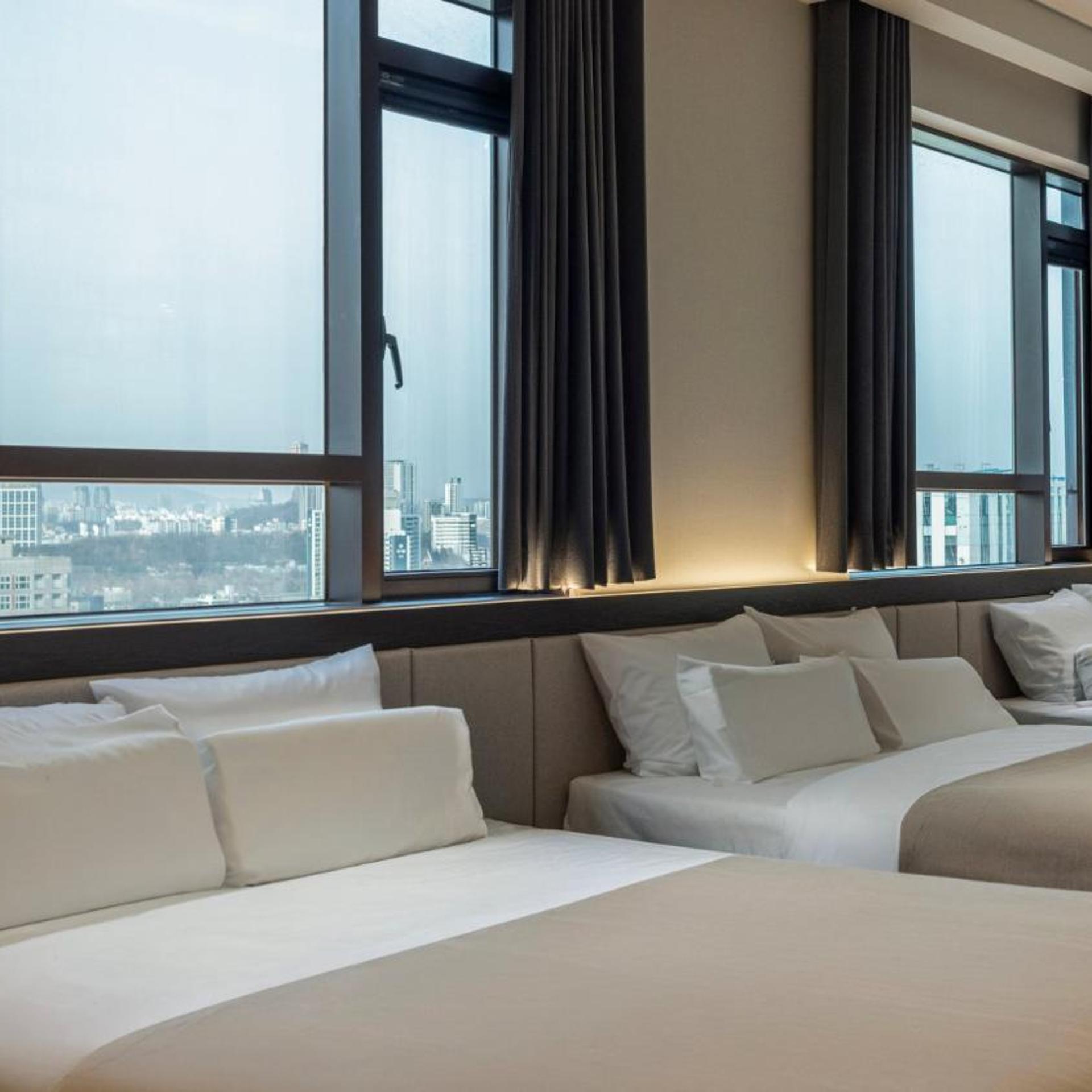 Family, Penthouse, Suite