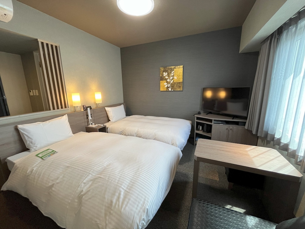 Hotel Route Inn Imabari 8/28