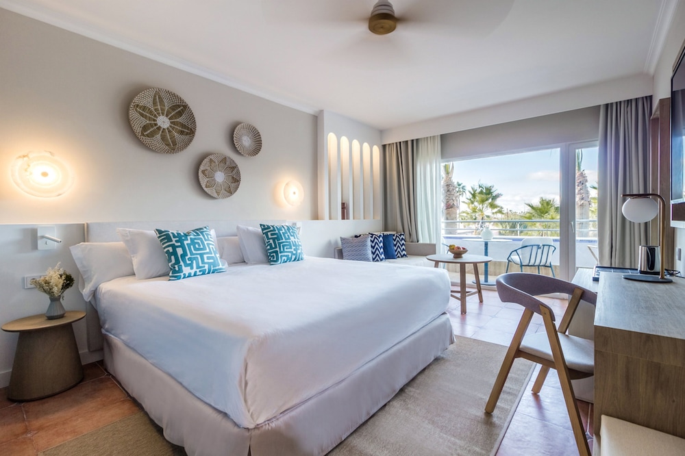 Sunset, Deluxe, King Bed
