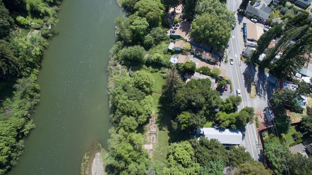 River View Garden Resort 60/68