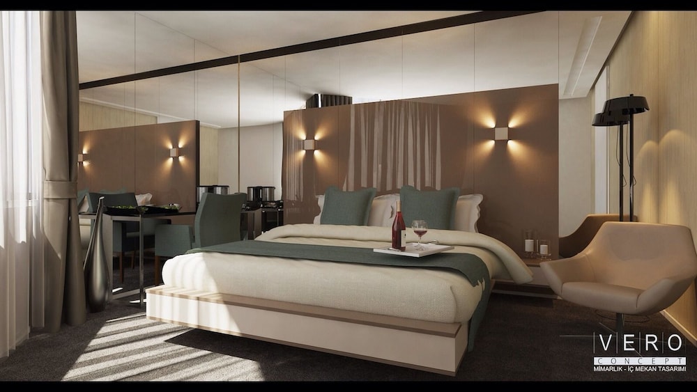 Majura Hotel 11/50