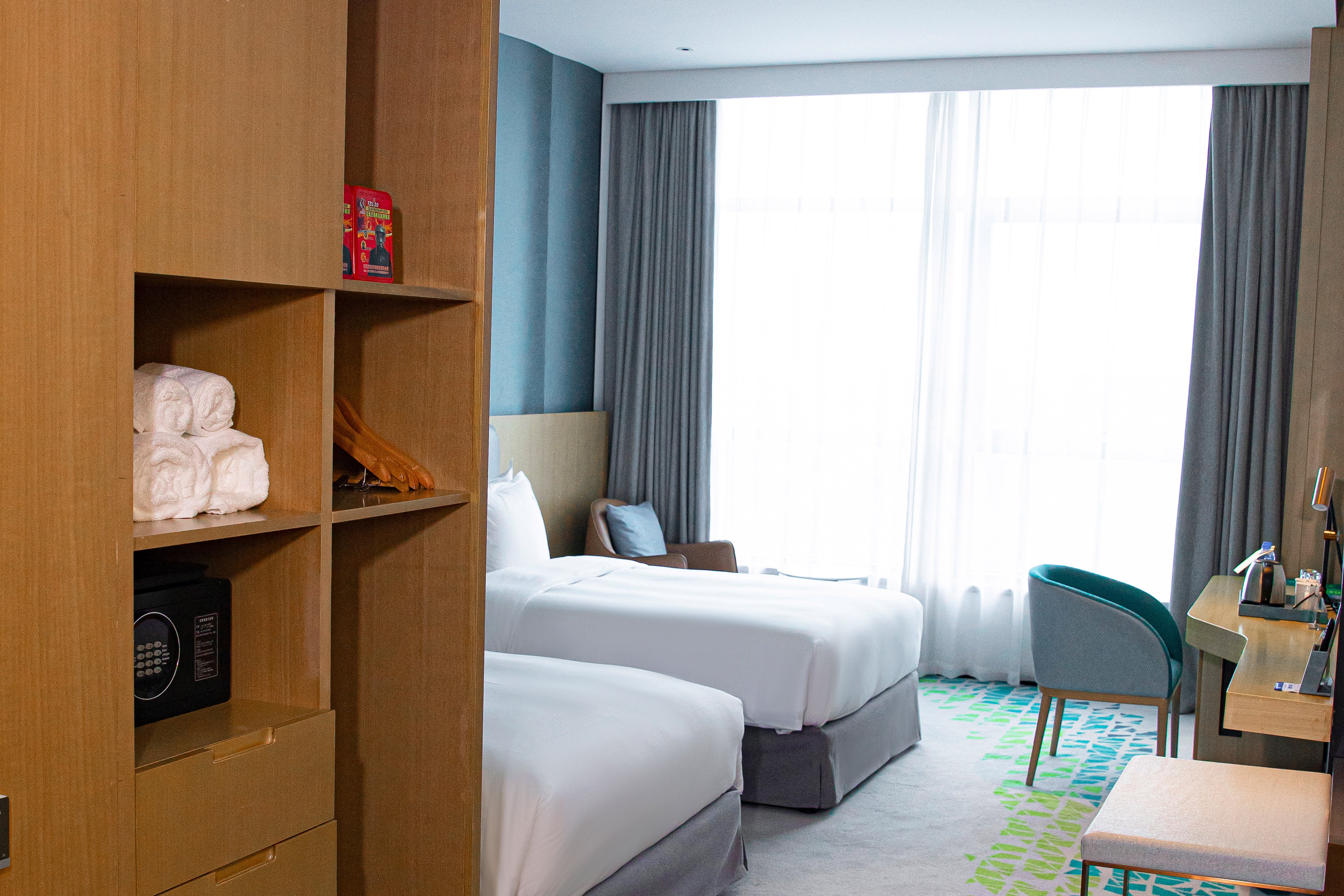 Holiday Inn Fuyang 22/75