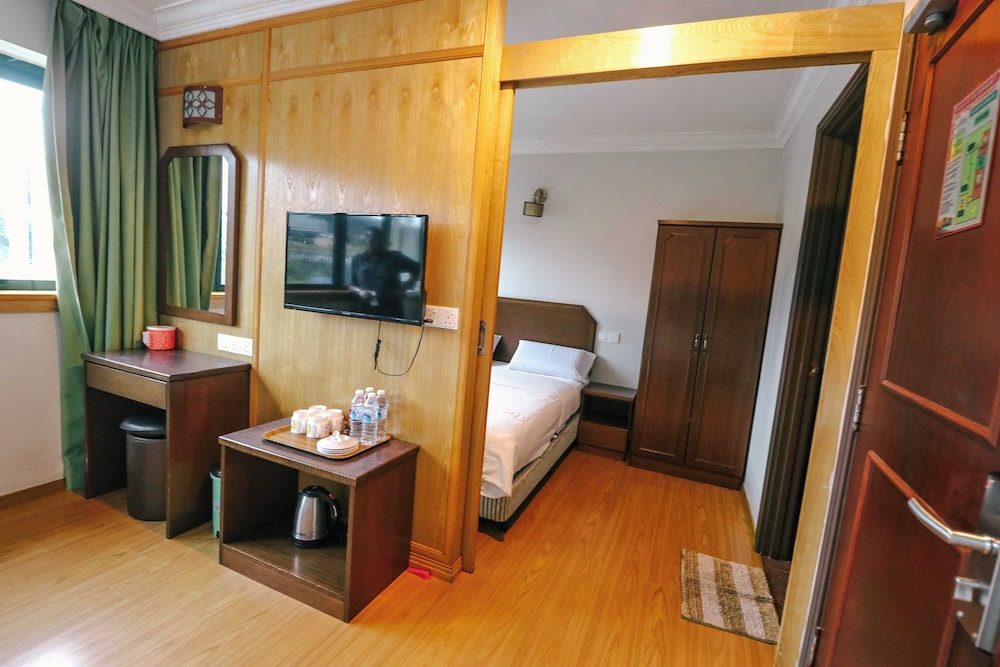 Hotel Rose Crest Hill 16/33