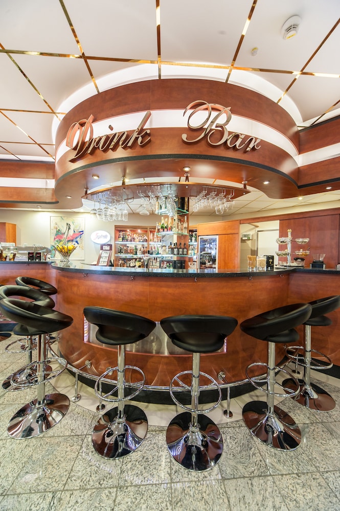 Hotel Gwarna 40/50