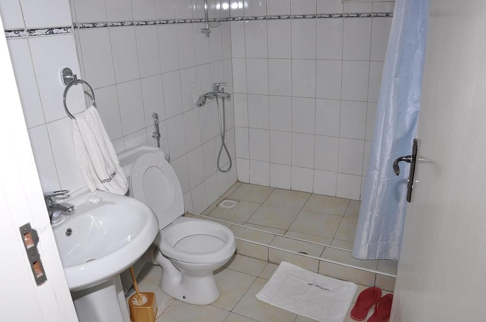 Latitude 1 Serviced Suites 26/26