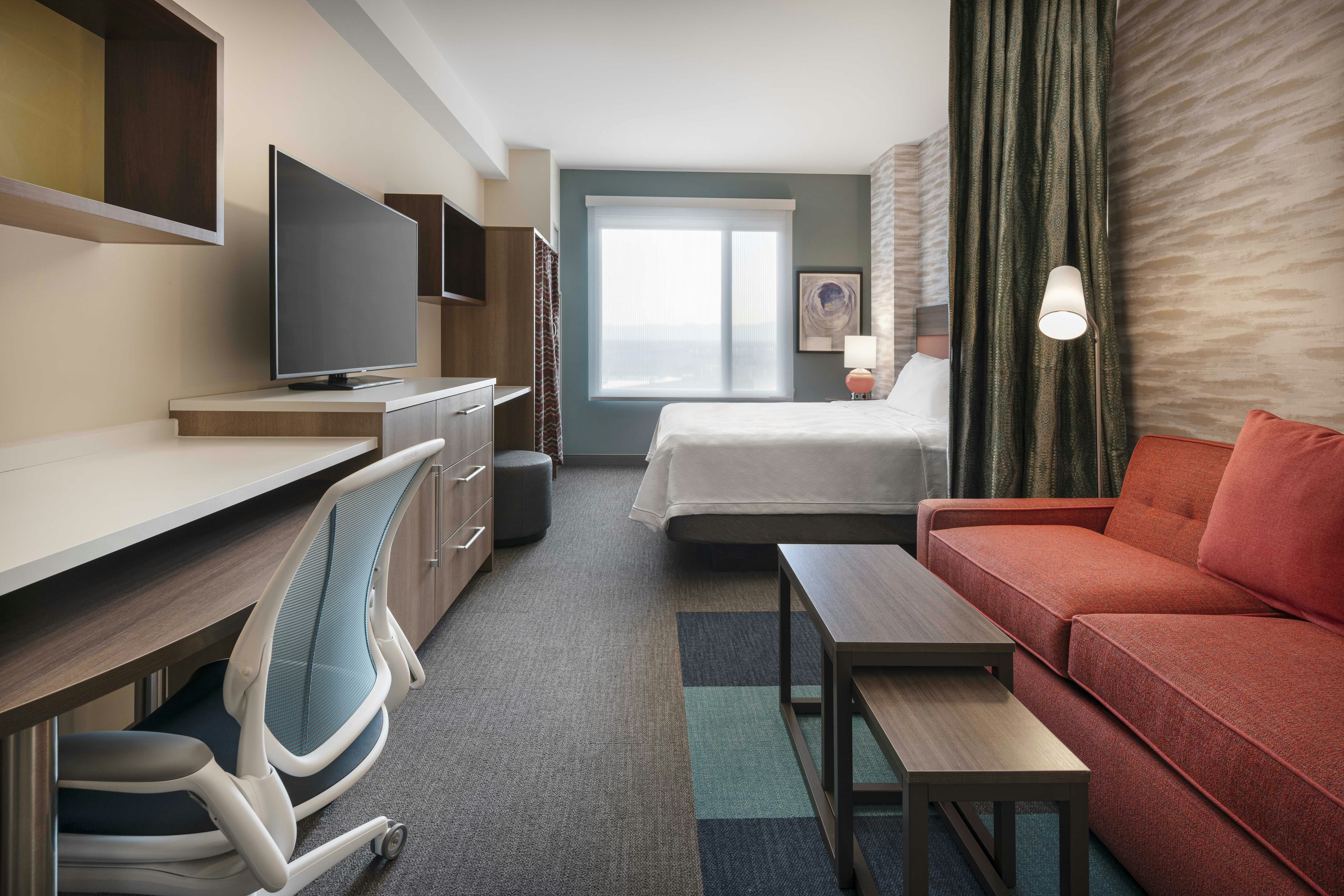 STUDIO, KING BED, ACCESSIBLE