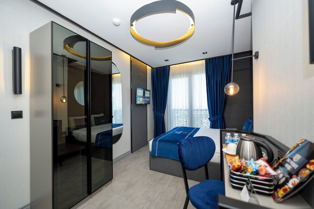 The Private Airport Hotel 34/50