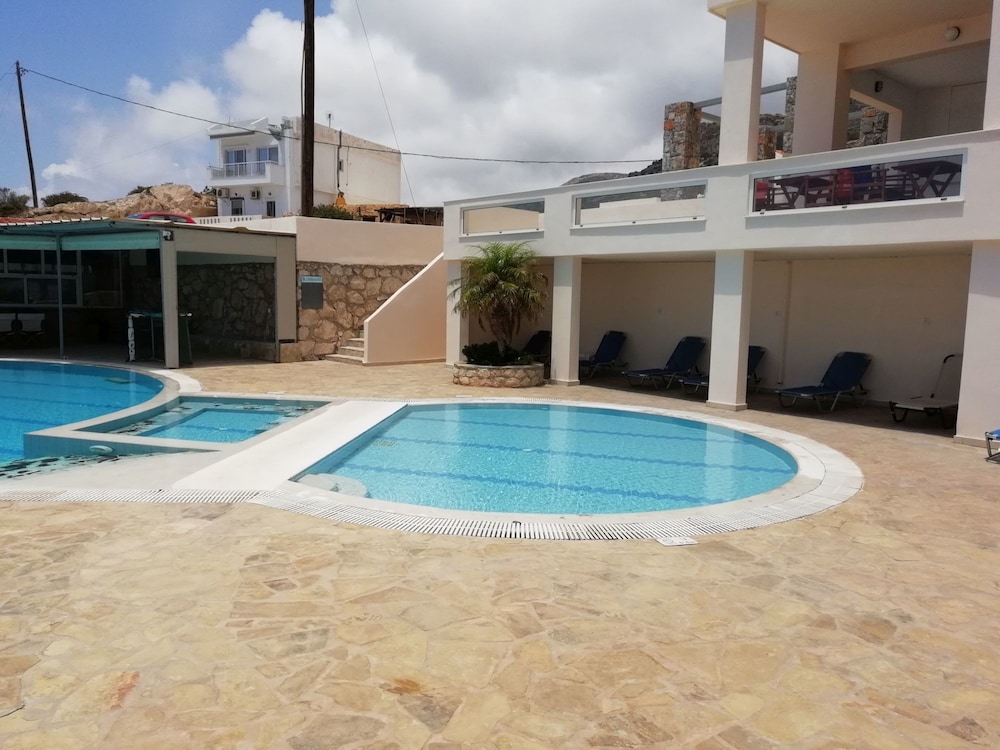 Creta Suites 7/70