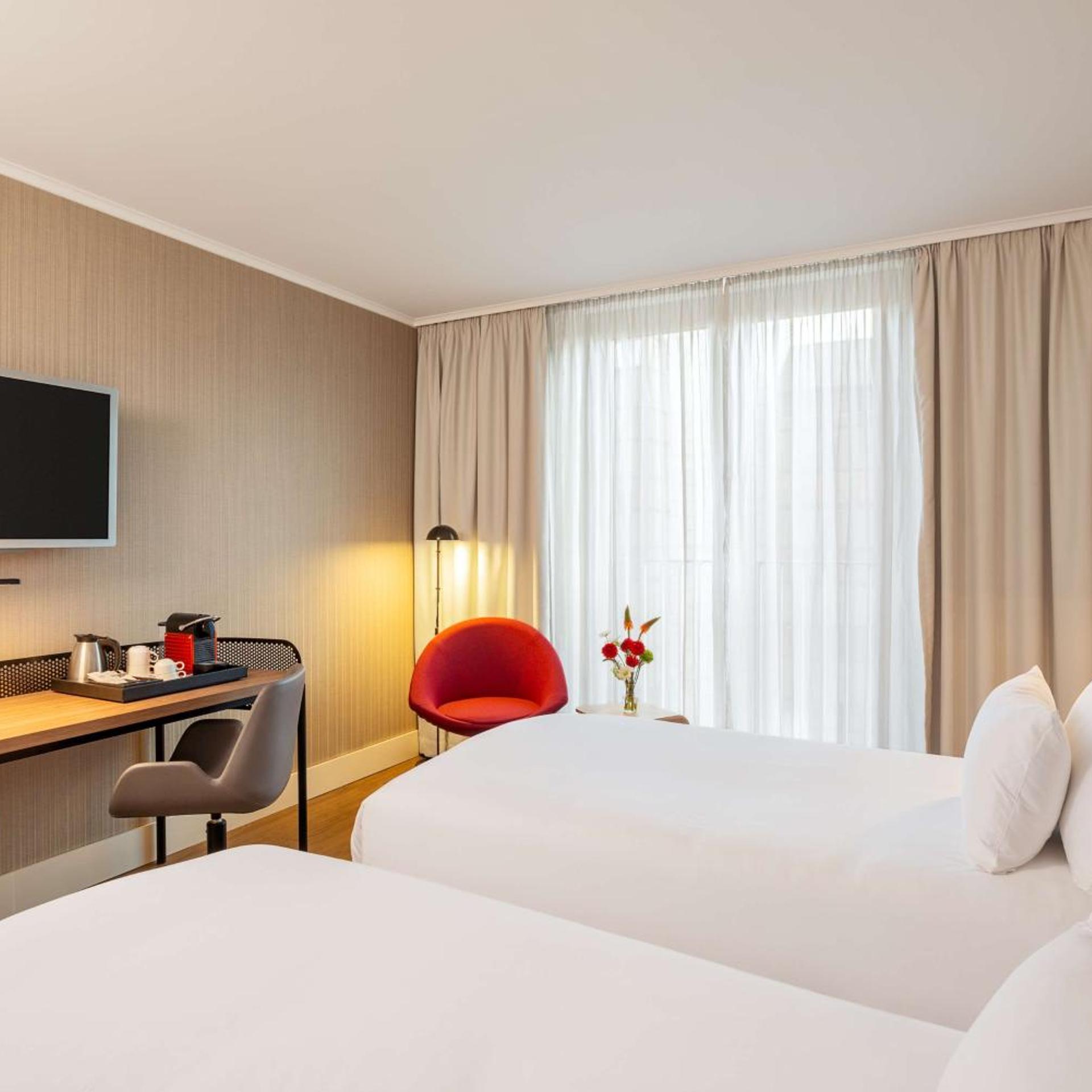 Premium, King Bed, NH Collection Berlin Mitte am Checkpoint Charlie 6/10