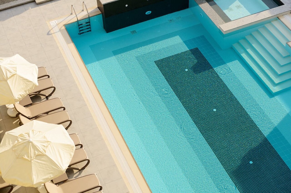 Green Garden Suites Hotel 14/29