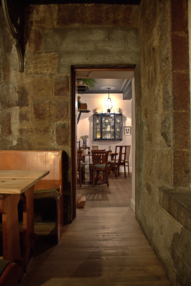 Whitebridge Hotel 33/39