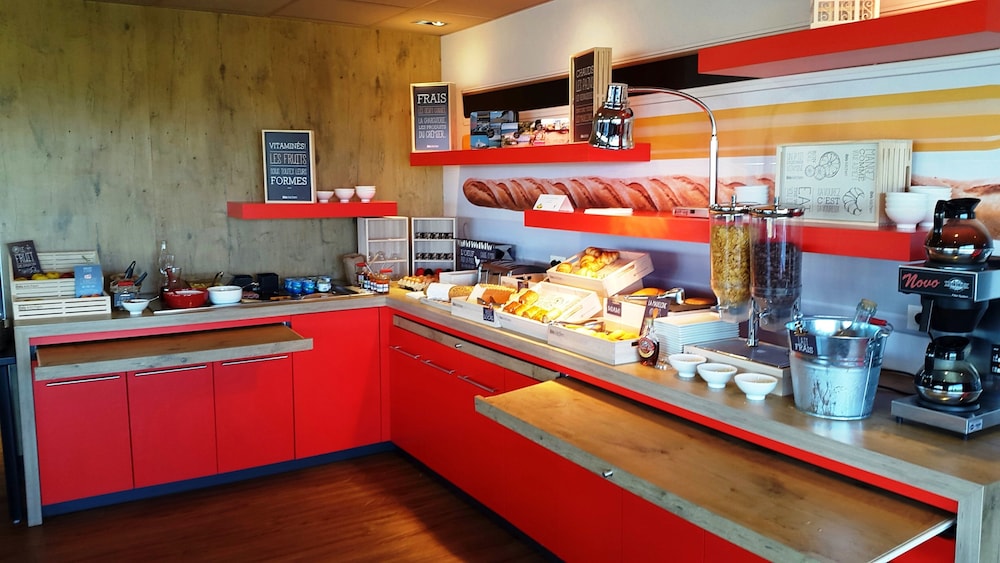 Ibis Les Herbiers 57/67