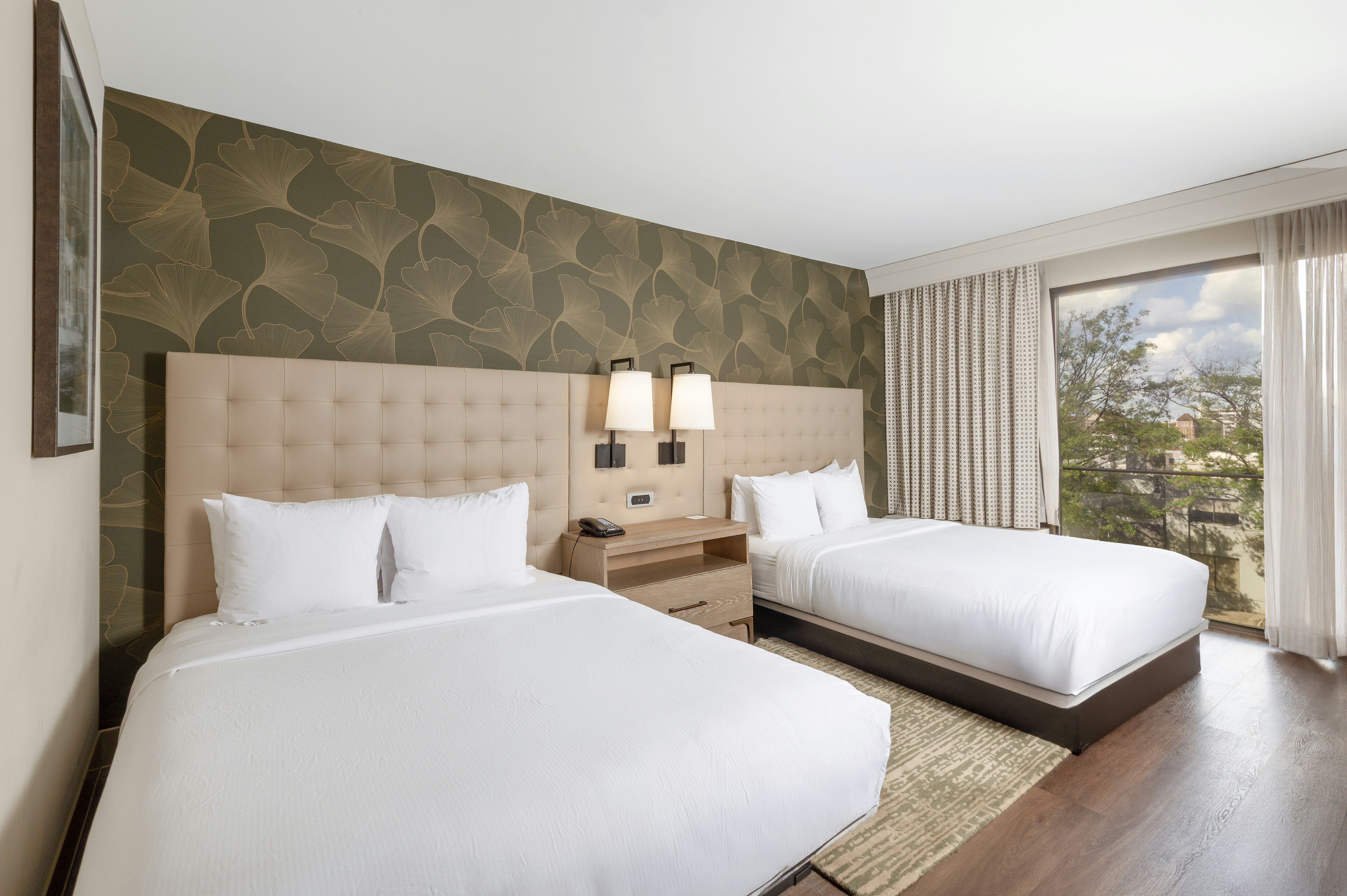 Room, 2 Queen Beds, City View