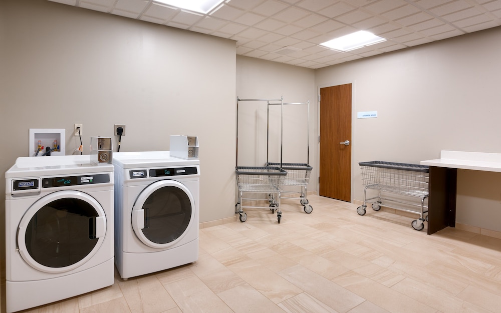 Holiday Inn Express Suites Gainesville I 75 34/68
