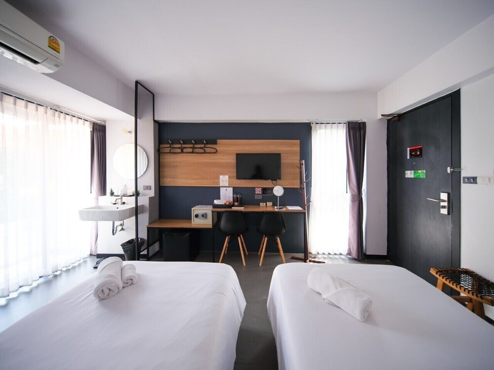 9.5 Hotel 28/70