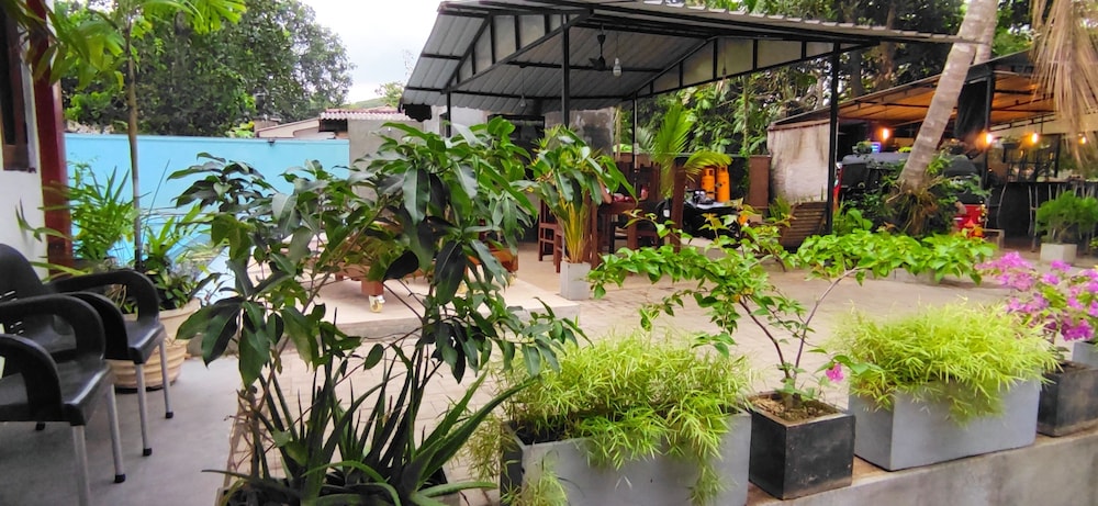 Kutumbaya Resort 5/50