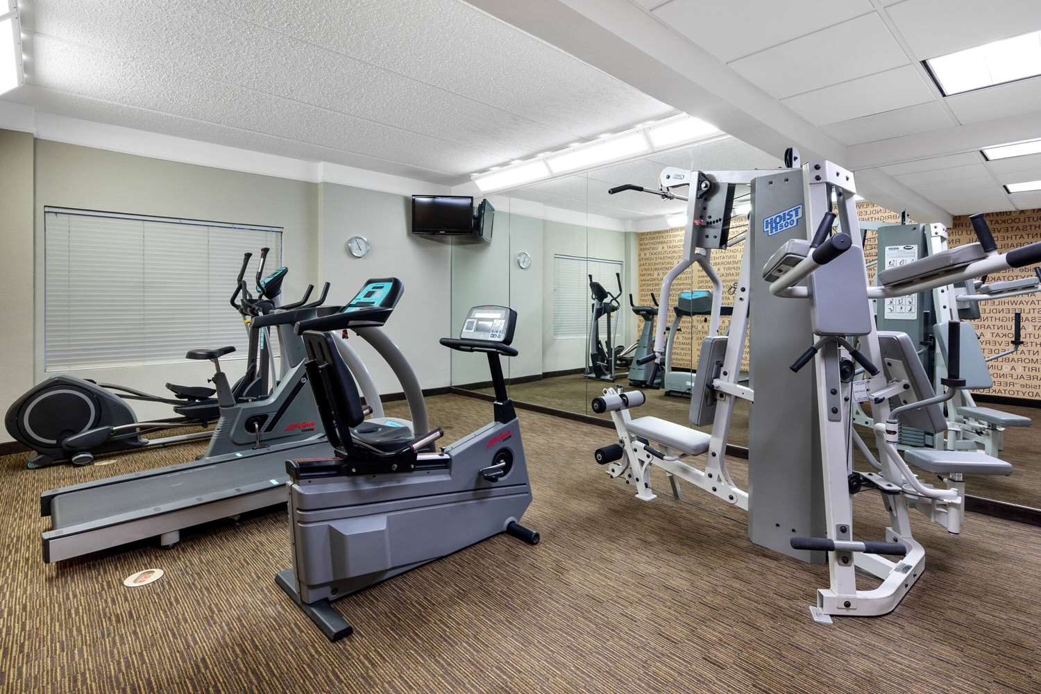 La Quinta Inn and Suites by Wyndham Greenville Haywood 38/68