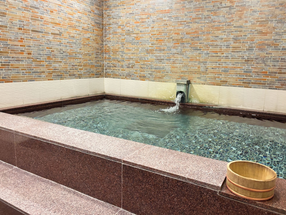 Ibis Ambassador Suwon 25/50