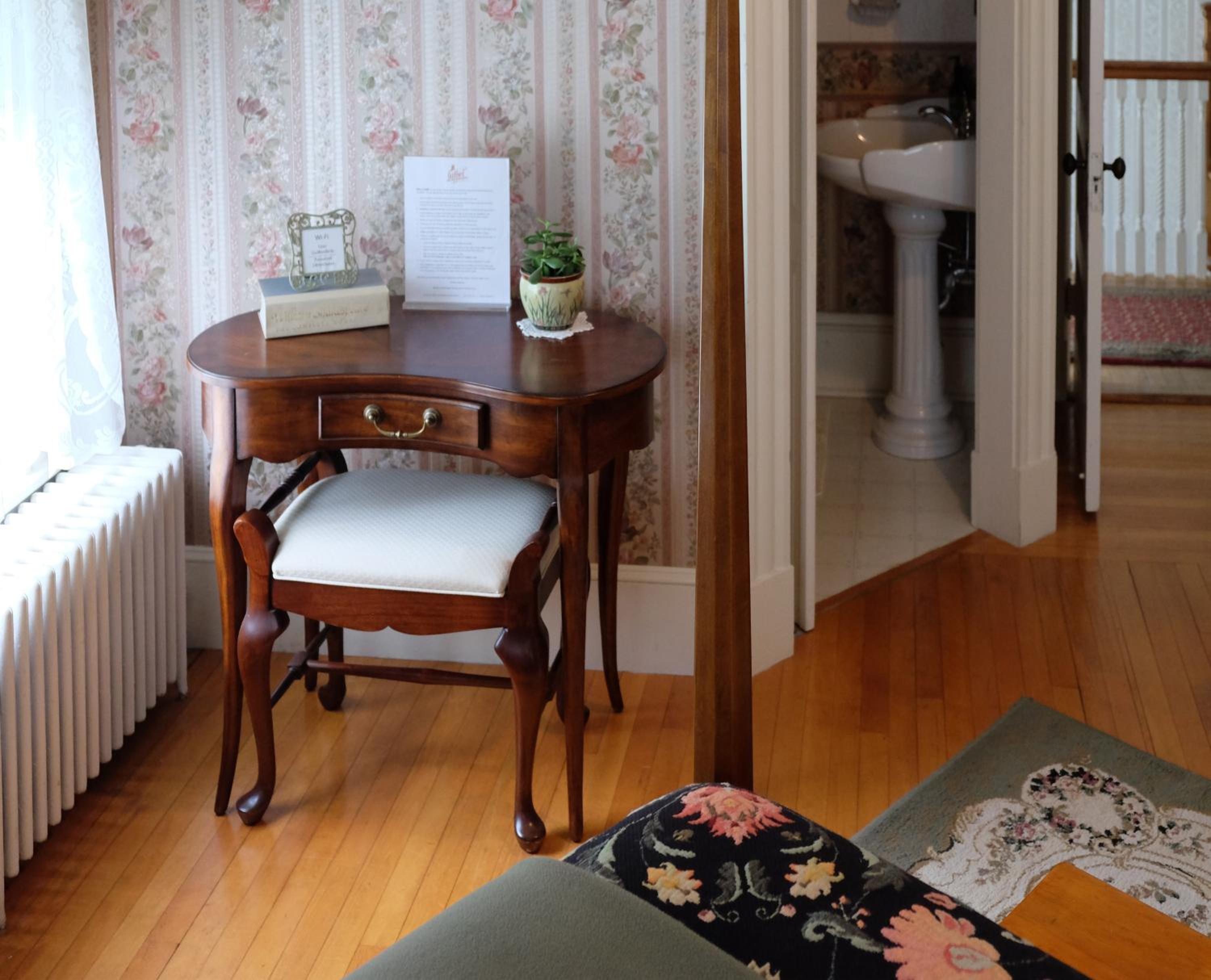 Guilford Bed and Breakfast 6/42